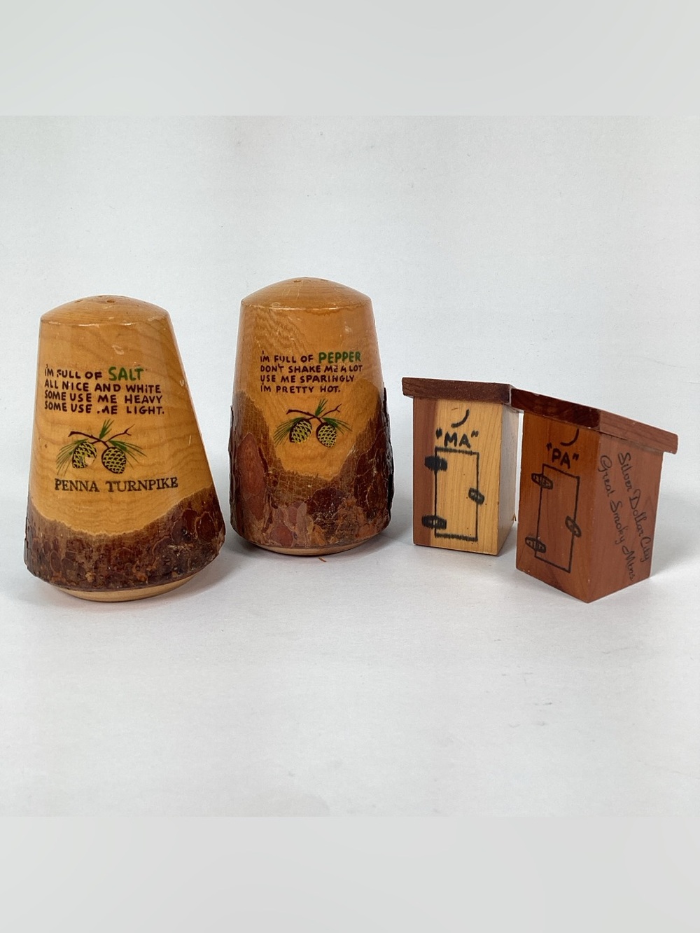 Vintage Wood Souvenir Salt and Pepper Shakers Penna Turnpike & Great Smokey Mtns